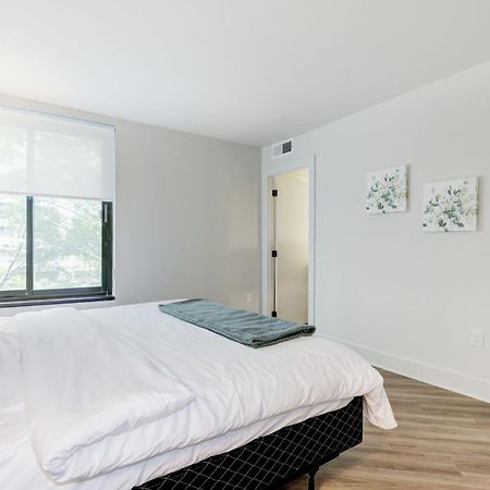 2Br Executive Apartment With Spacious Layout Arlington Exterior photo
